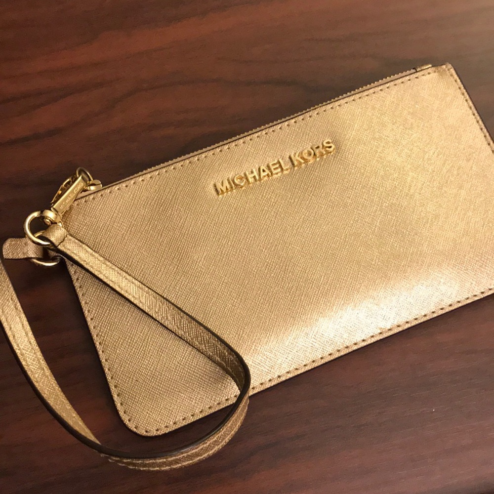 Michael Kors wristlet